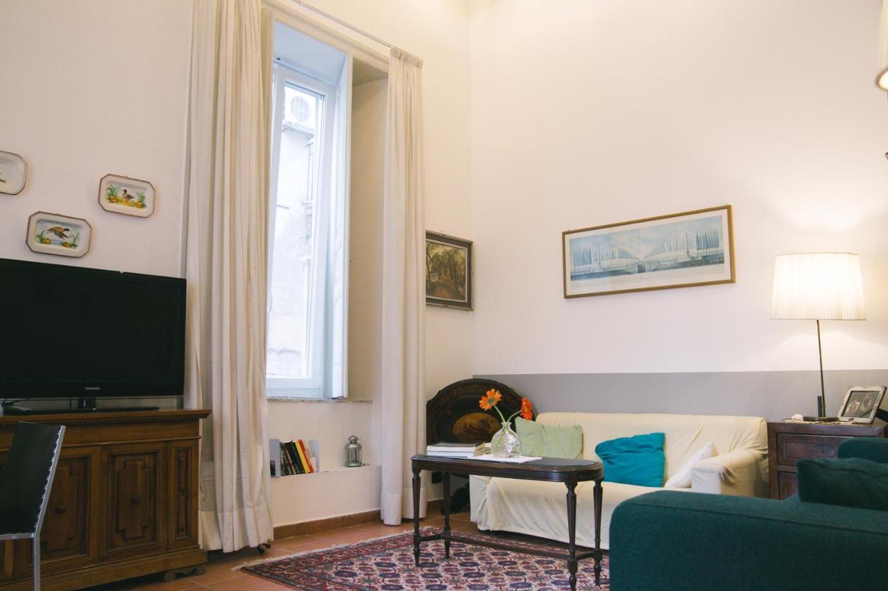 La Casa Del Nespolo, 2 Terrazzi E 2 Bagni In Centro Apartamento *