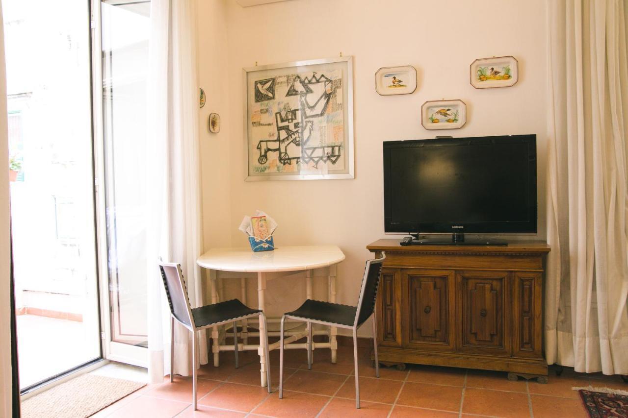 La Casa Del Nespolo, 2 Terrazzi E 2 Bagni In Centro * Nápoles