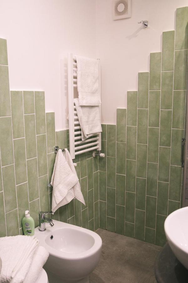 Apartamento La Casa Del Nespolo, 2 Terrazzi E 2 Bagni In Centro